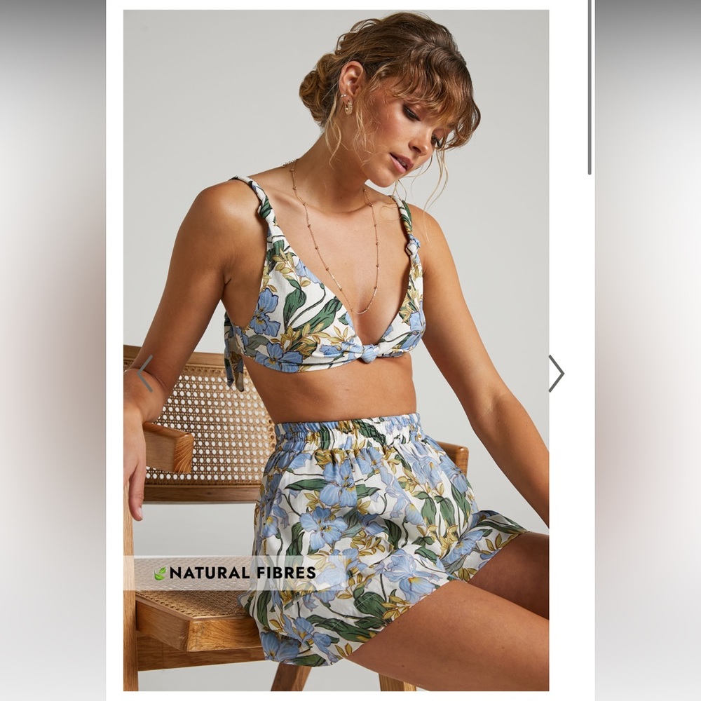 Showpo Blue Floral Button-Up Shirt shorts and bralette - Picture 4 of 10